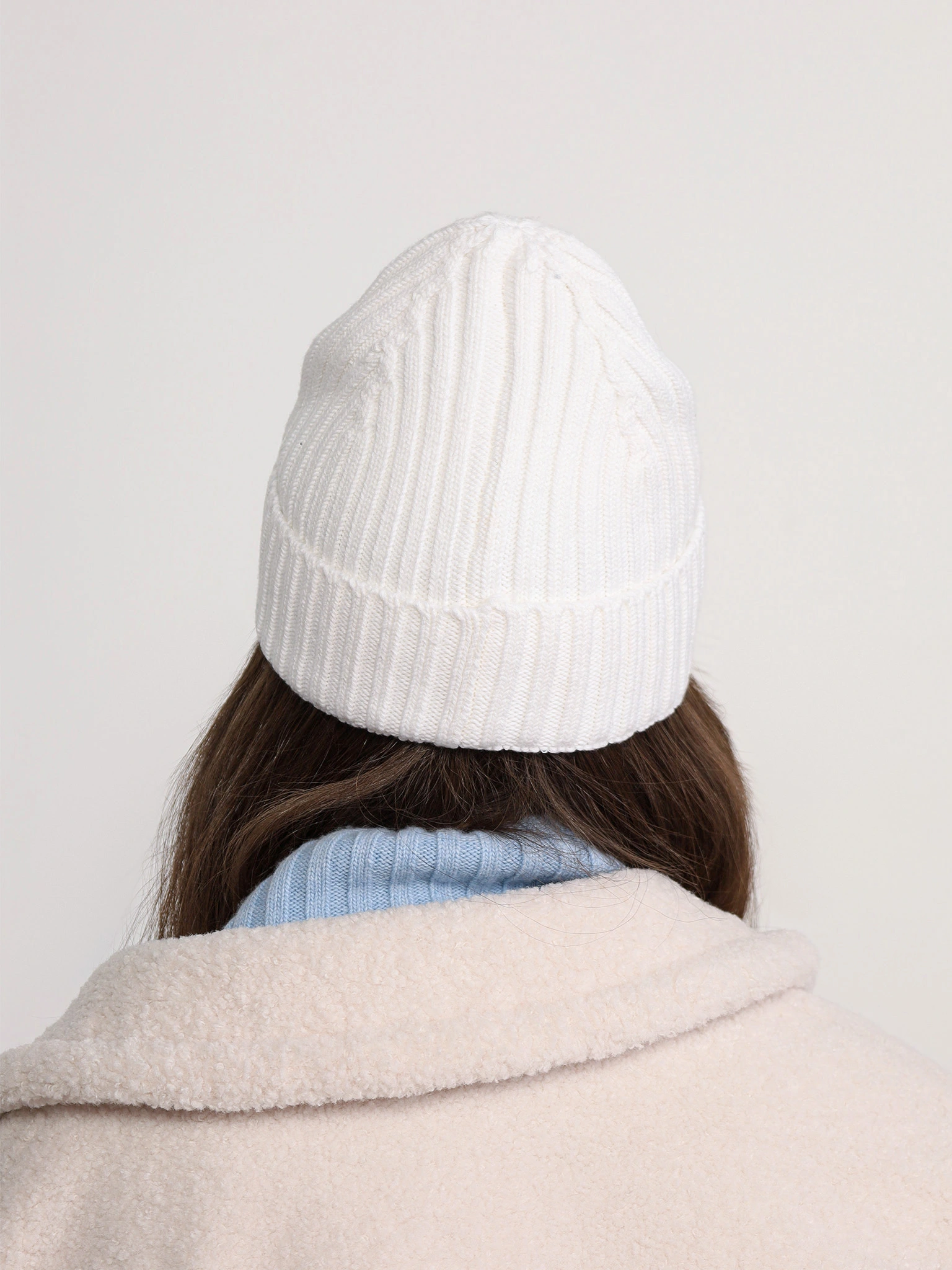 Шапка-бини из смесовой вискозы с отворотом на подкладе в ассортименте